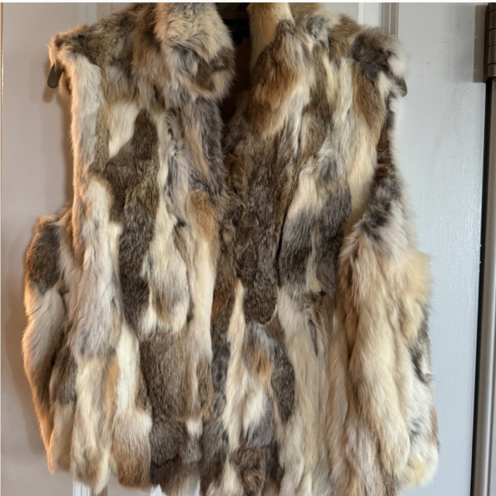 Women's Multicolor Fur Vest..no tag..but never worn..natural rabbit fur